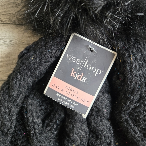 West Loop Kids Girls Hat & Glove Set - Picture 2 of 3